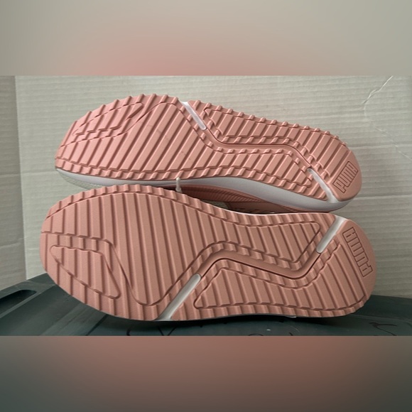 Puma Women's Cream and Pink Sneakers Size 11 EUC - Picture 6 of 6
